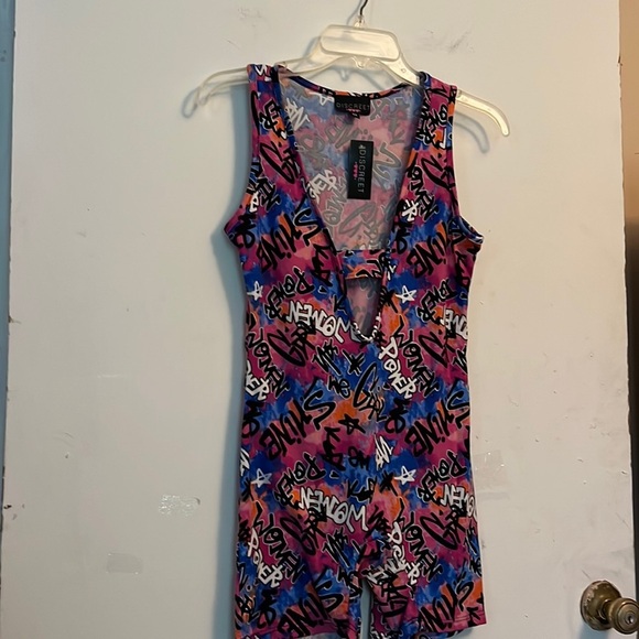 Discreet brand Woman’s romper - Picture 1 of 4